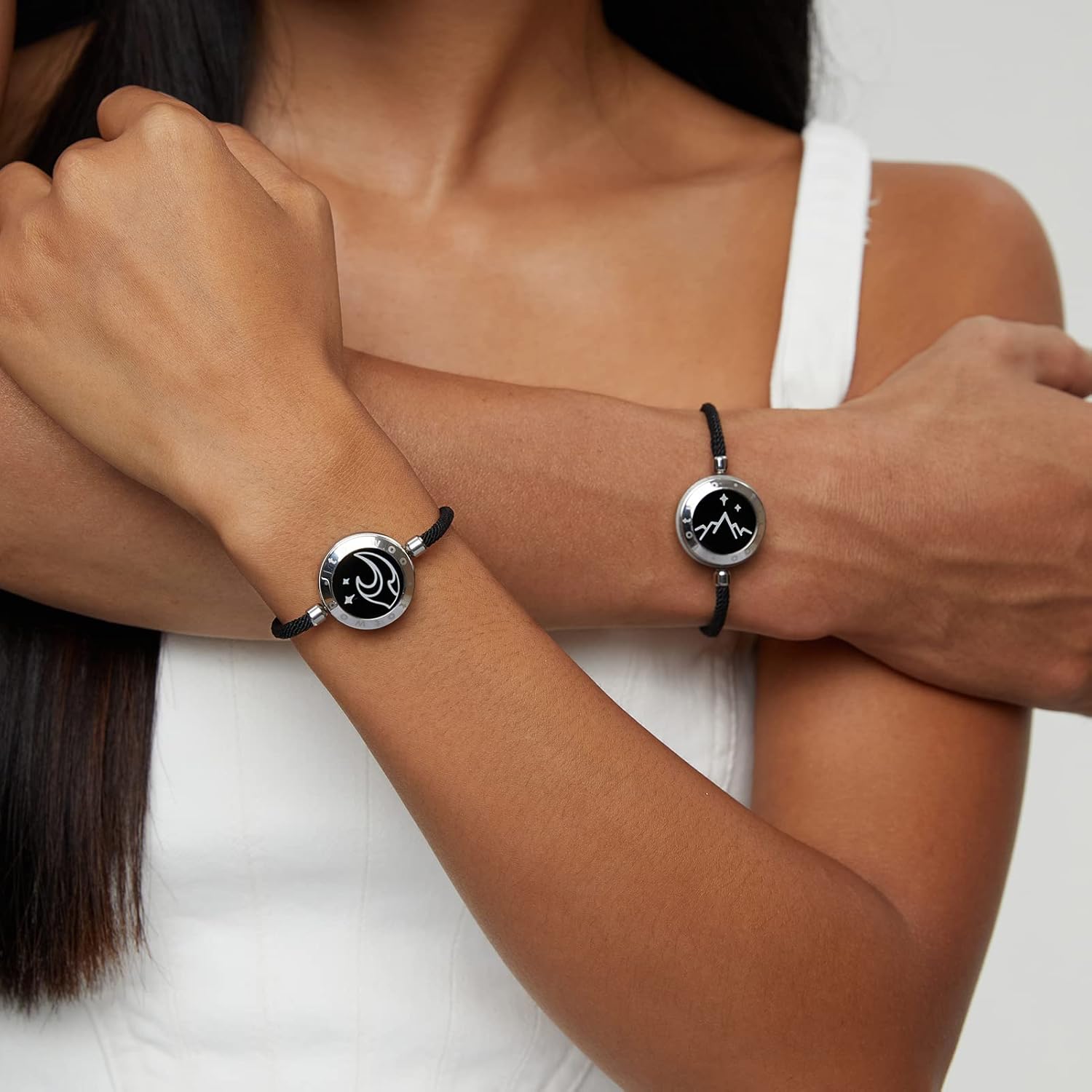 TOTWOO Long Distance Touch Bracelets for Couples, Smart Light & Vibration Love Jewelry, Long Distance Valentines Day Gifts for Him Her Women Men, One-to-One Bluetooth Pairing via App - Image 5